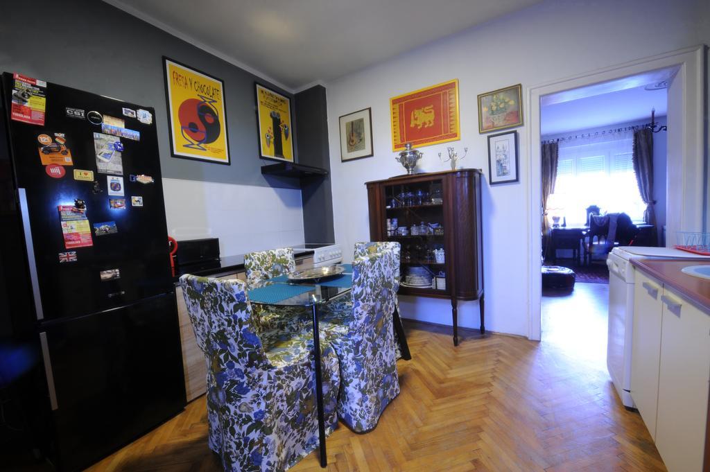 99 Muses Apartments Dordegol Экстерьер фото