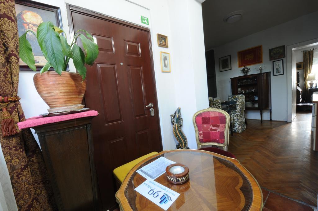 99 Muses Apartments Dordegol Экстерьер фото